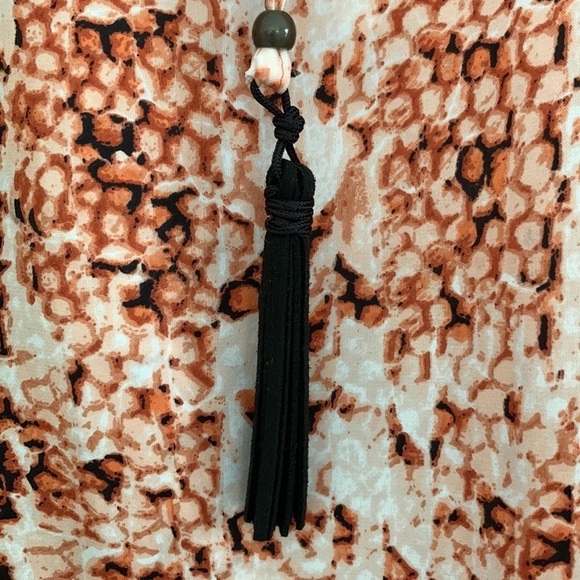 Dana Buchanan Orange/Cream Animal Print Flouncy Blouse. Size Medium. - Picture 4 of 13